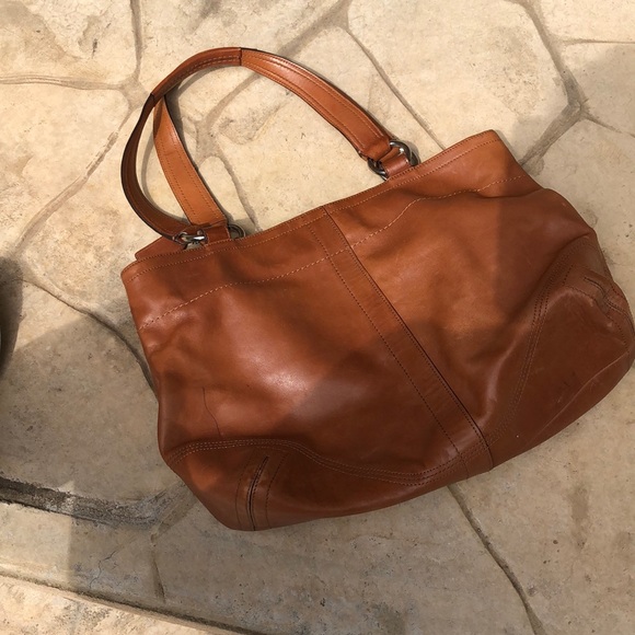 Coach purse. - Picture 5 of 6